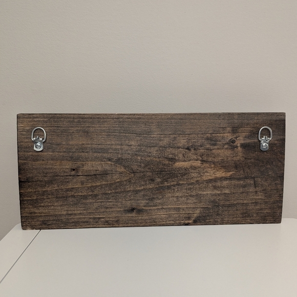 Key and Leash Wall Hanging Decor Piece - Picture 4 of 6